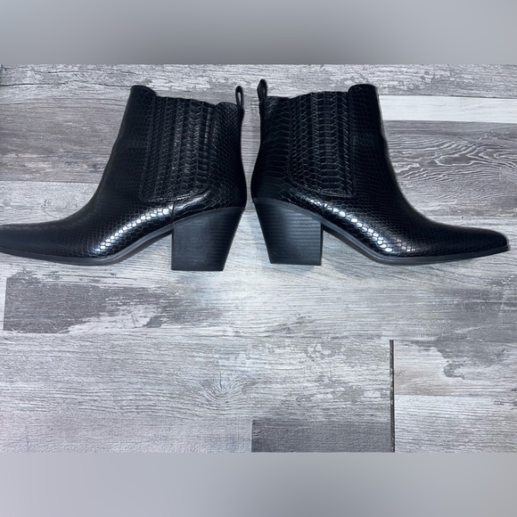 Black snake pattern booties🎀 - Picture 11 of 12